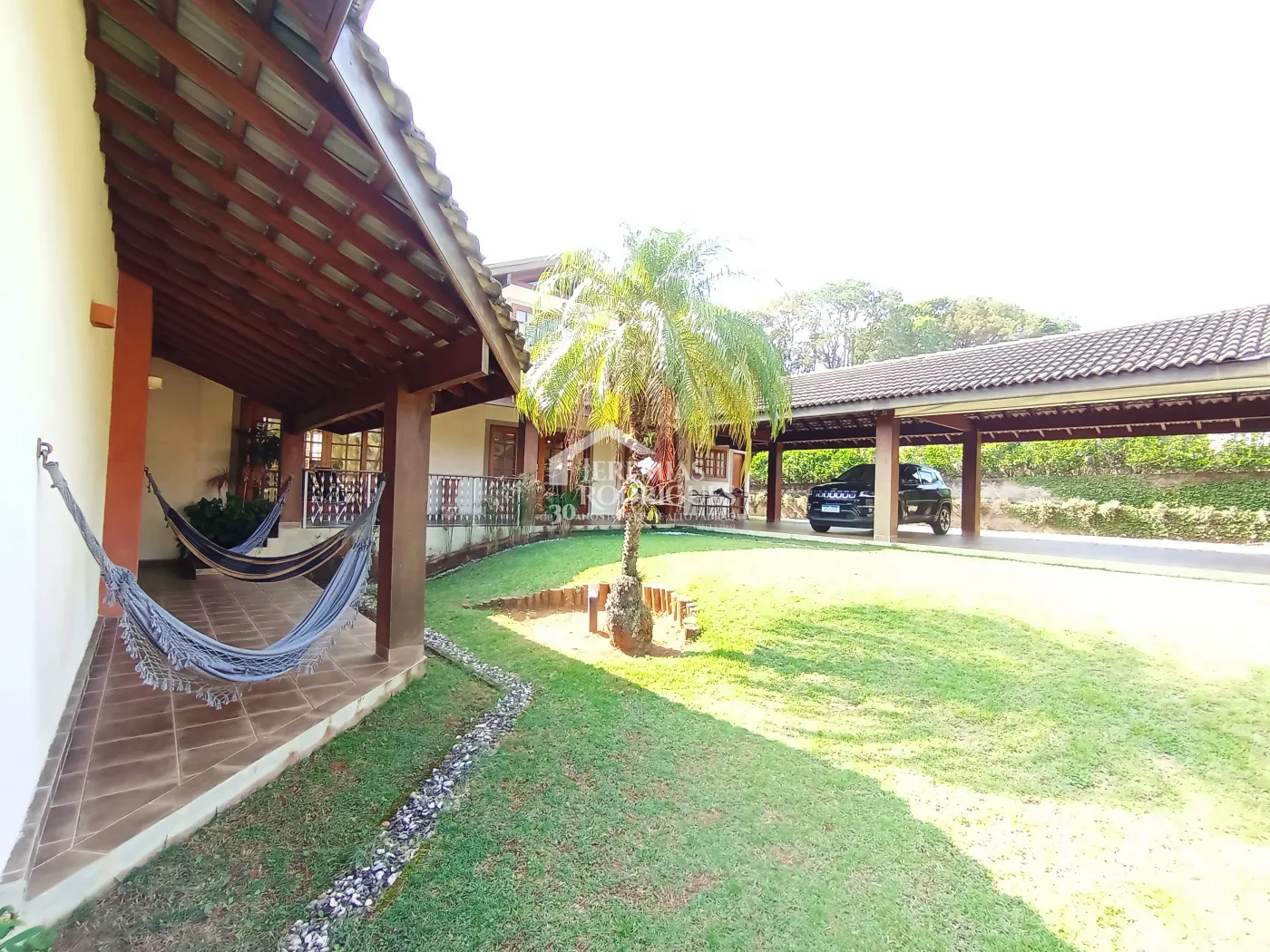 Casa à venda com 3 dormitórios no Condomínio Chácaras Cataguá em Taubaté/SP