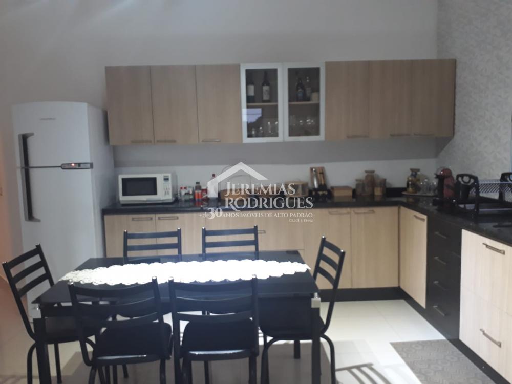 Casa à venda com 3 dormitórios no Condomínio Moema Ville em Pindamonhangaba/SP