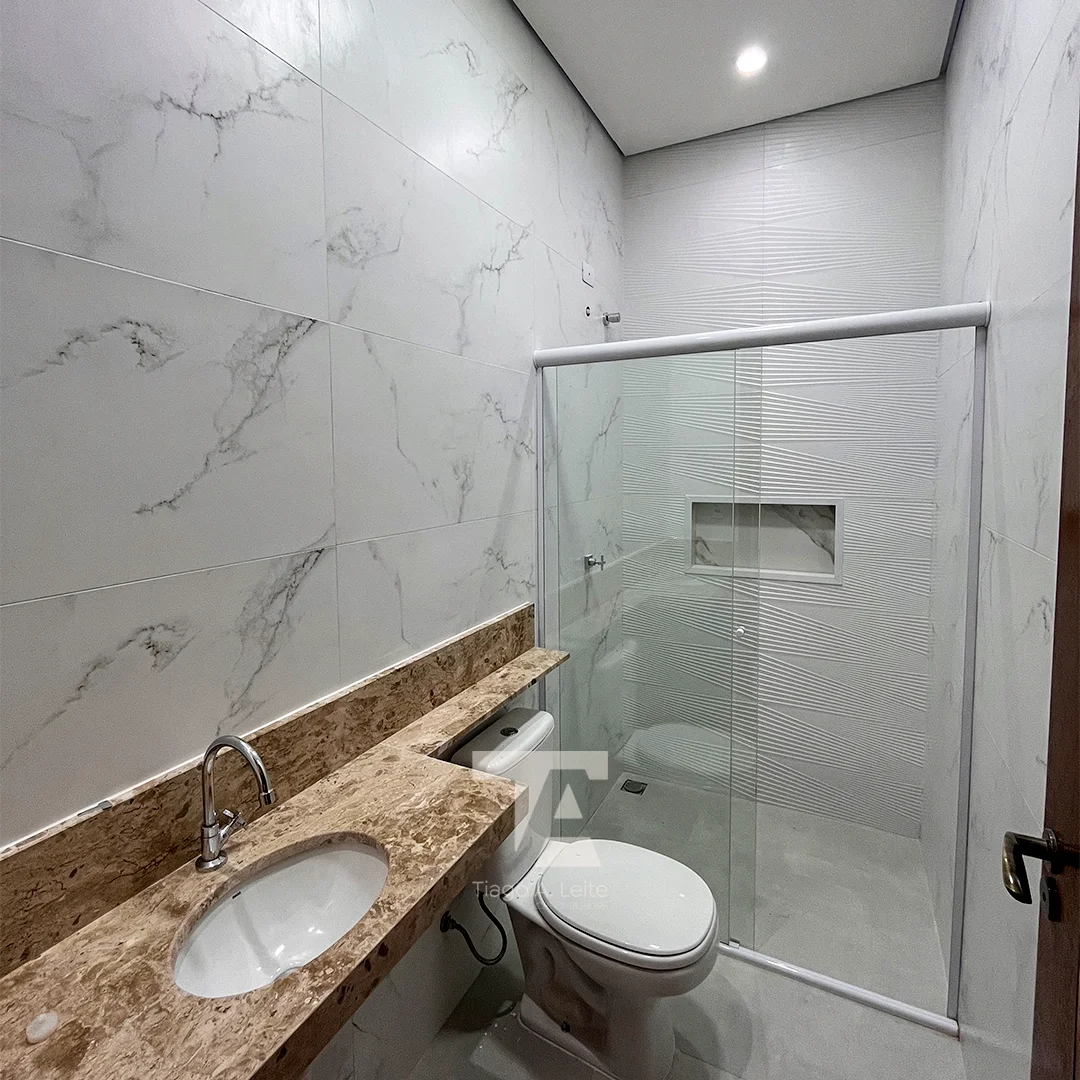 Casa térrea com 3 dormitórios à venda no Laguna Residencial em Pindamonhangaba/SP