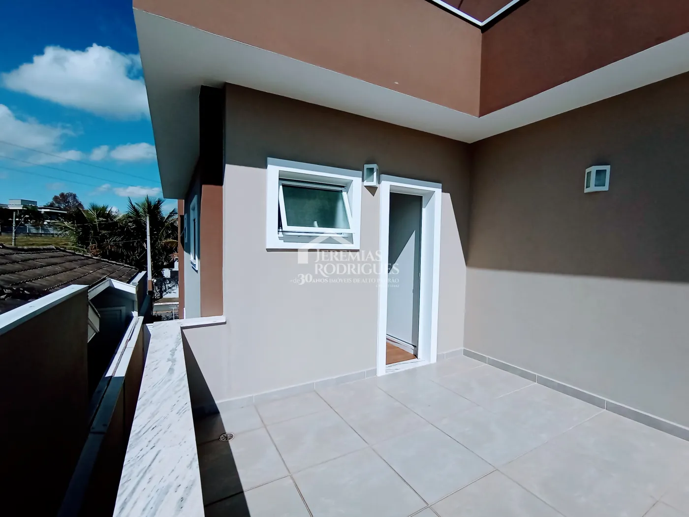 Casa à venda com 4 suítes no Condomínio Altos da Serra VI em São José dos Campos/SP