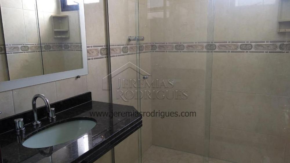 Apartamento à venda com 3 dormitórios, 146 m² no Edifício Olímpia em Taubaté/SP. 