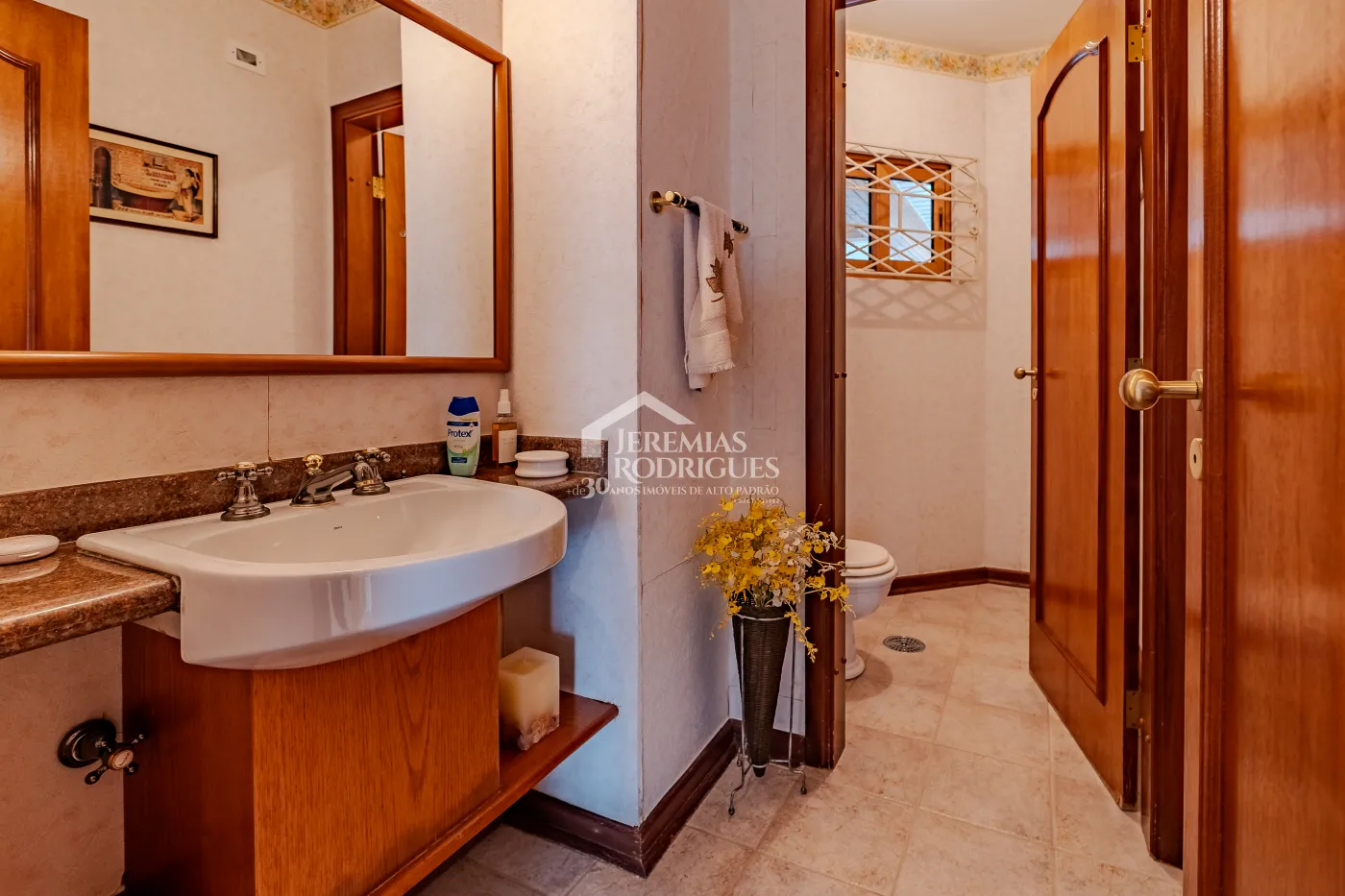 Casa com 4 suítes, 670 m² - Alto do Capivari - Campos do Jordão/SP.