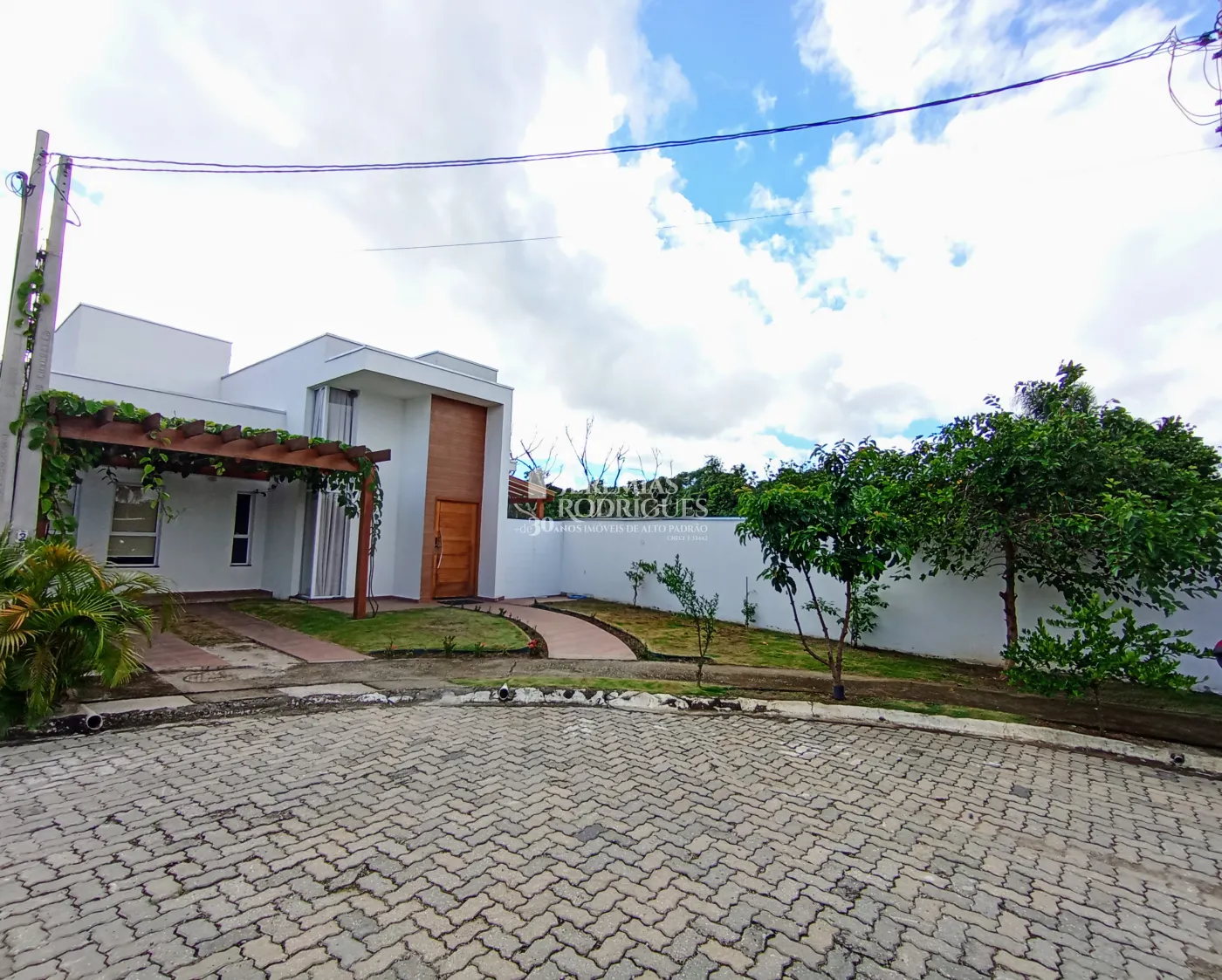Casa para venda com 2 dormitórios no Residencial Charles Schineider em Taubaté/SP