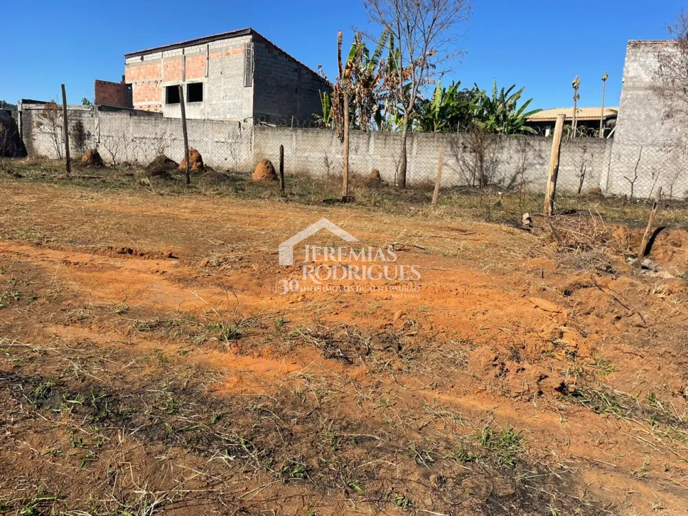 Terreno com 1.000 m² - Loteamento Chácaras Ingrid - Taubaté/SP.