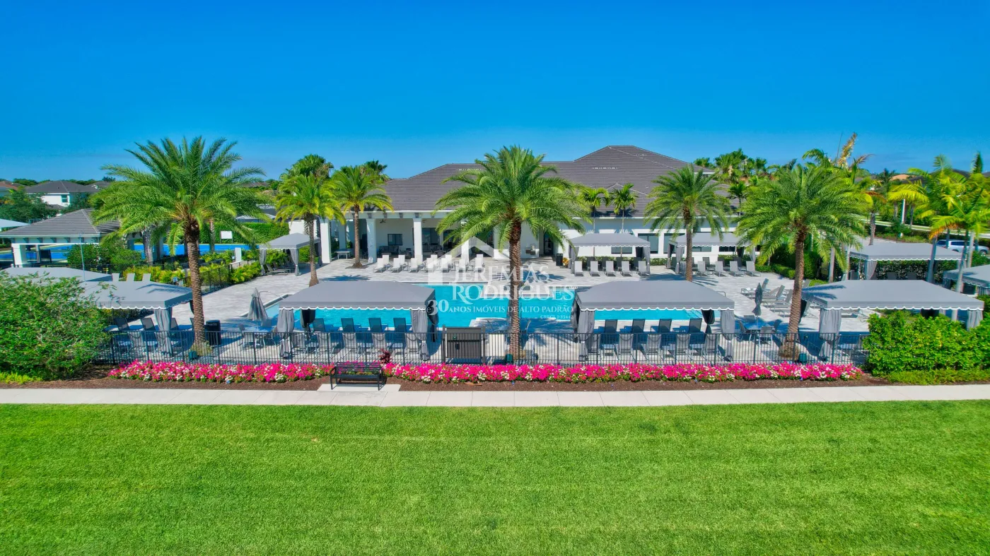 Casa com 4 dormitórios - Condomínio Dakota - Miami/ Flórida