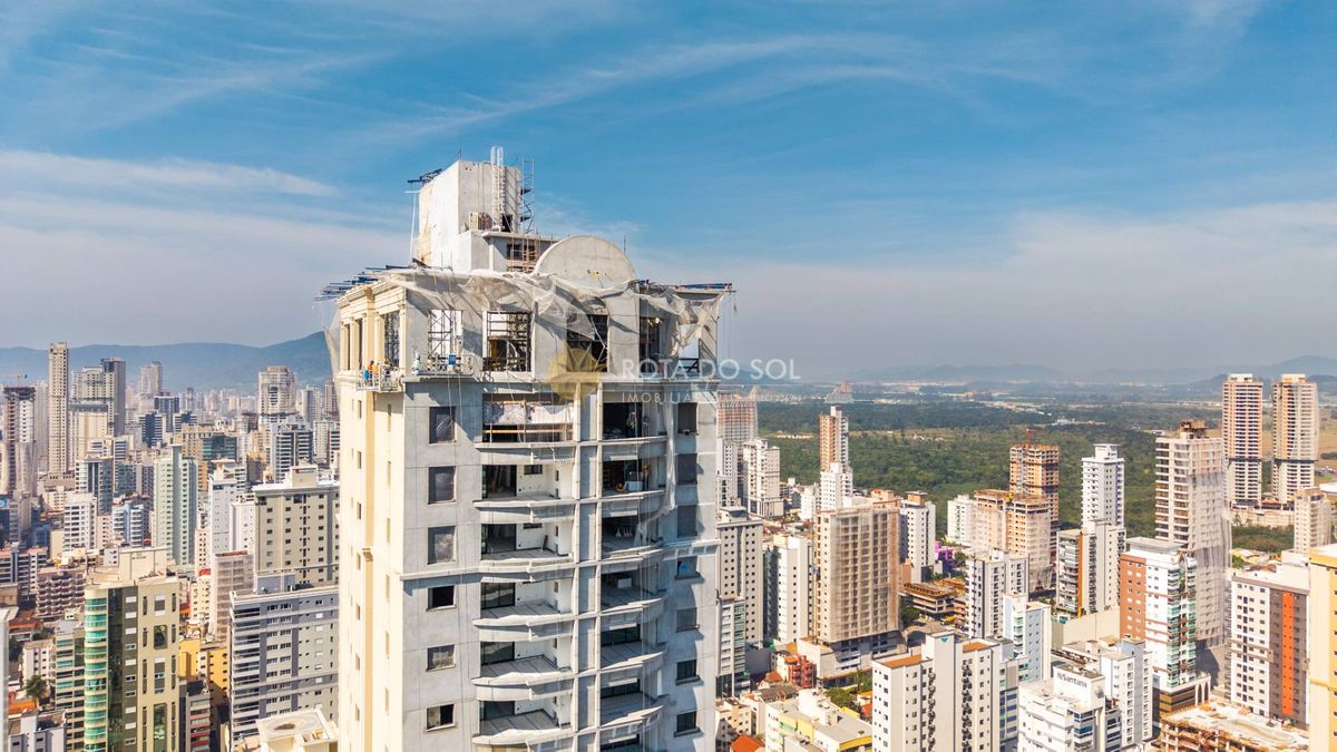 Maison Lafayette Apartamento 4 Suítes Meia Praia Itapema SC