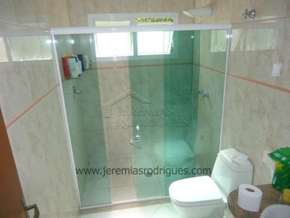 Casa à venda no Condomínio Colonial Village I em Pindamonhangaba/SP