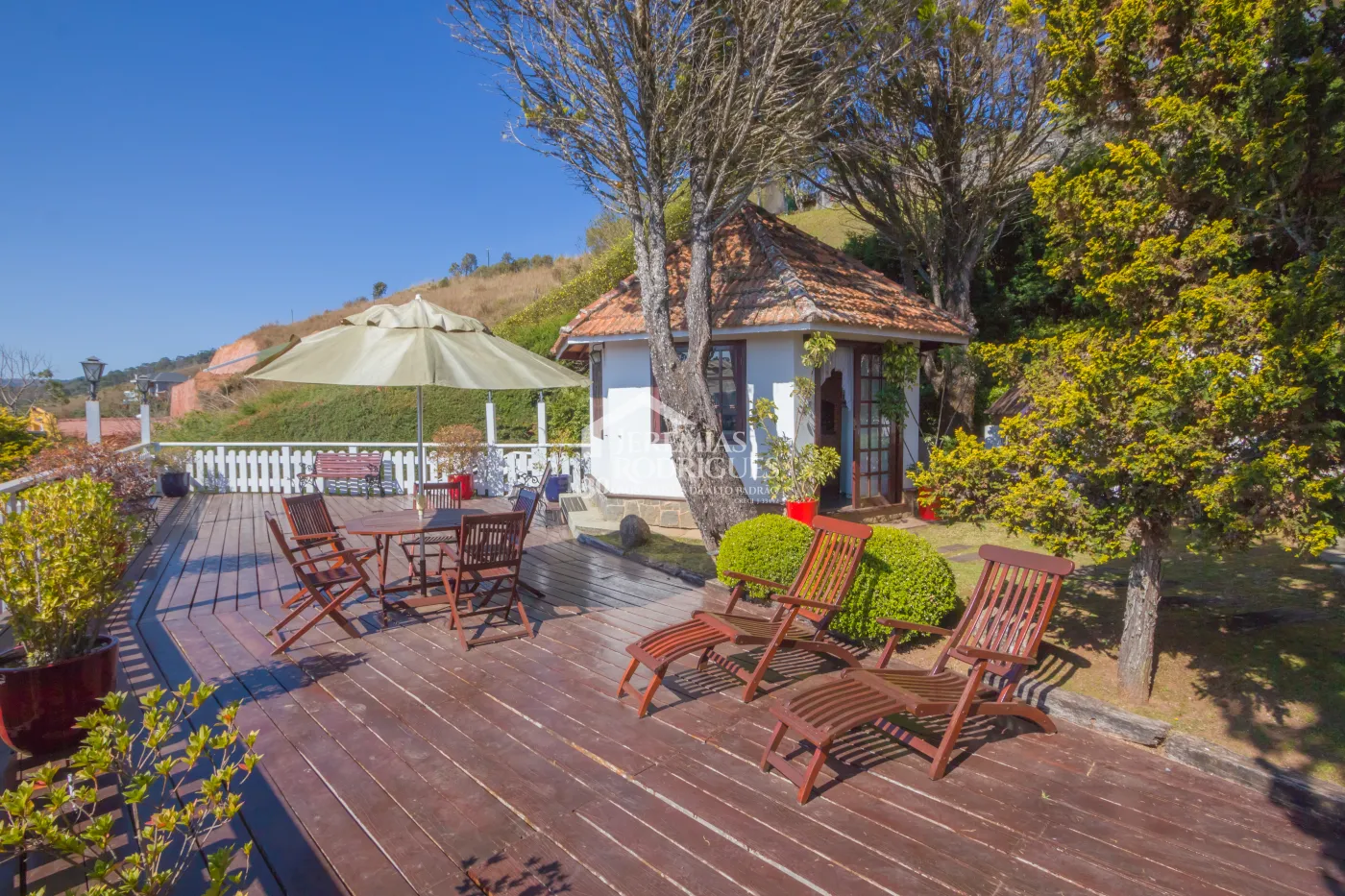 Casa com 3 suítes, 170 m² - Condomínio Jardim Monte Belo - Campos do Jordão/SP