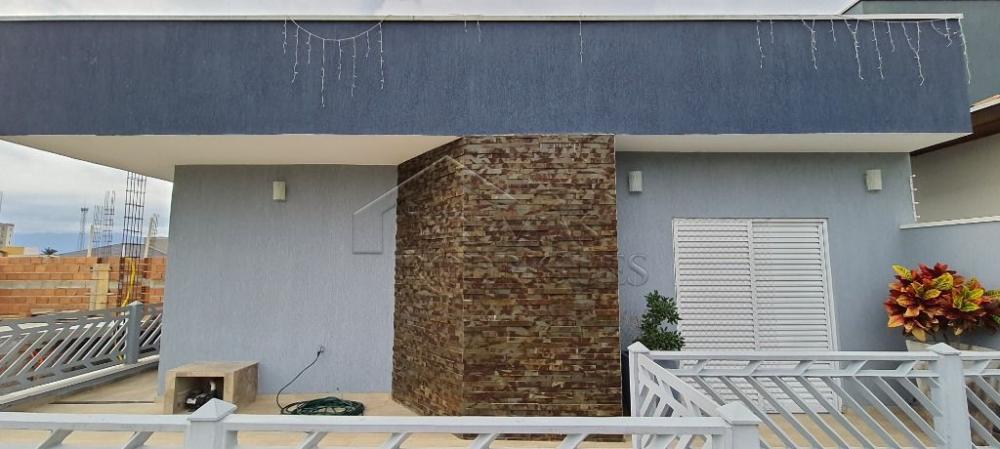 Casa à venda com 3 suítes no Condomínio Parque das Araucárias em Tremembé/SP.