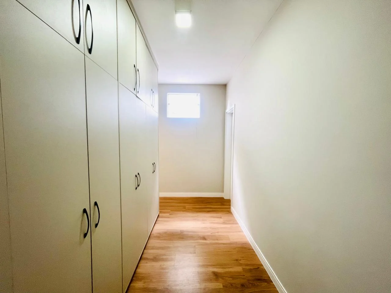 Casa à venda com 3 dormitórios no Condomínio Terras de San Marco em Taubaté/SP.