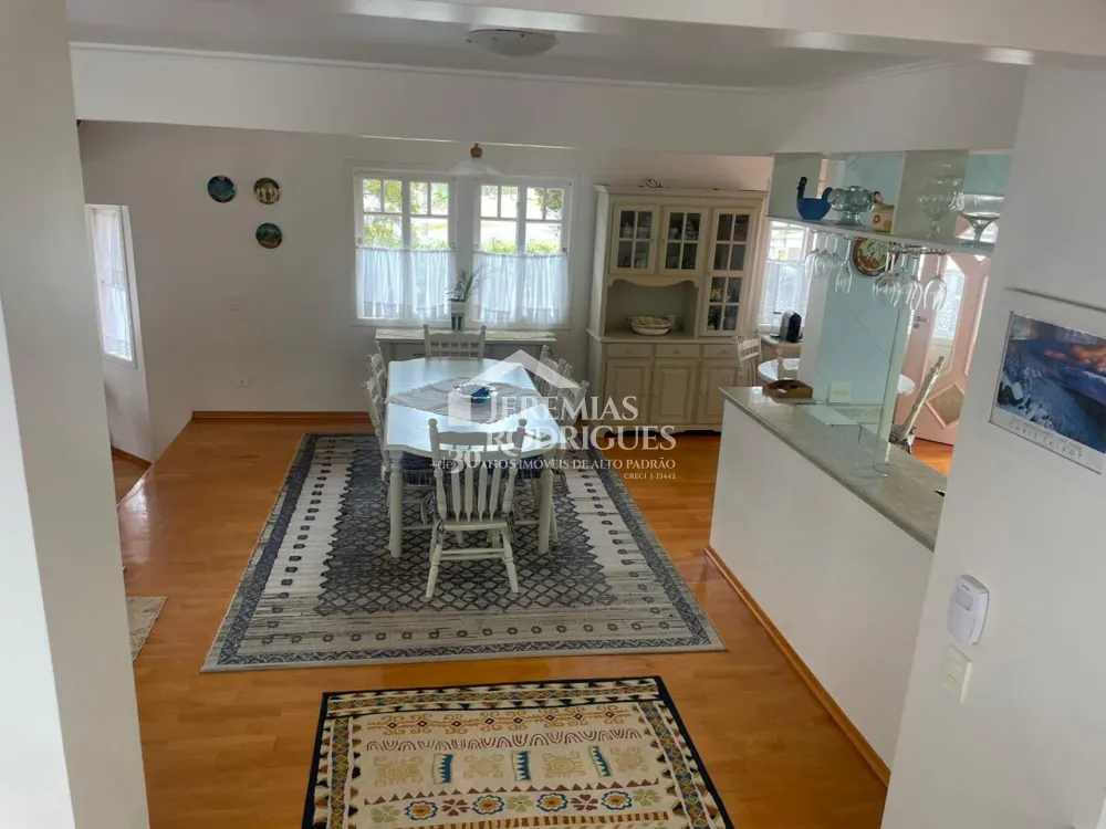 Casa com 6 dormitórios, 362 m² - Condomínio Iporanga, em Campos do Jordão/SP.