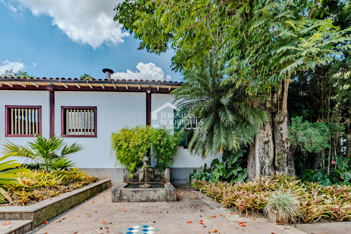 Fazenda à venda com 3.389.000,00 m² em Piraí/RJ.