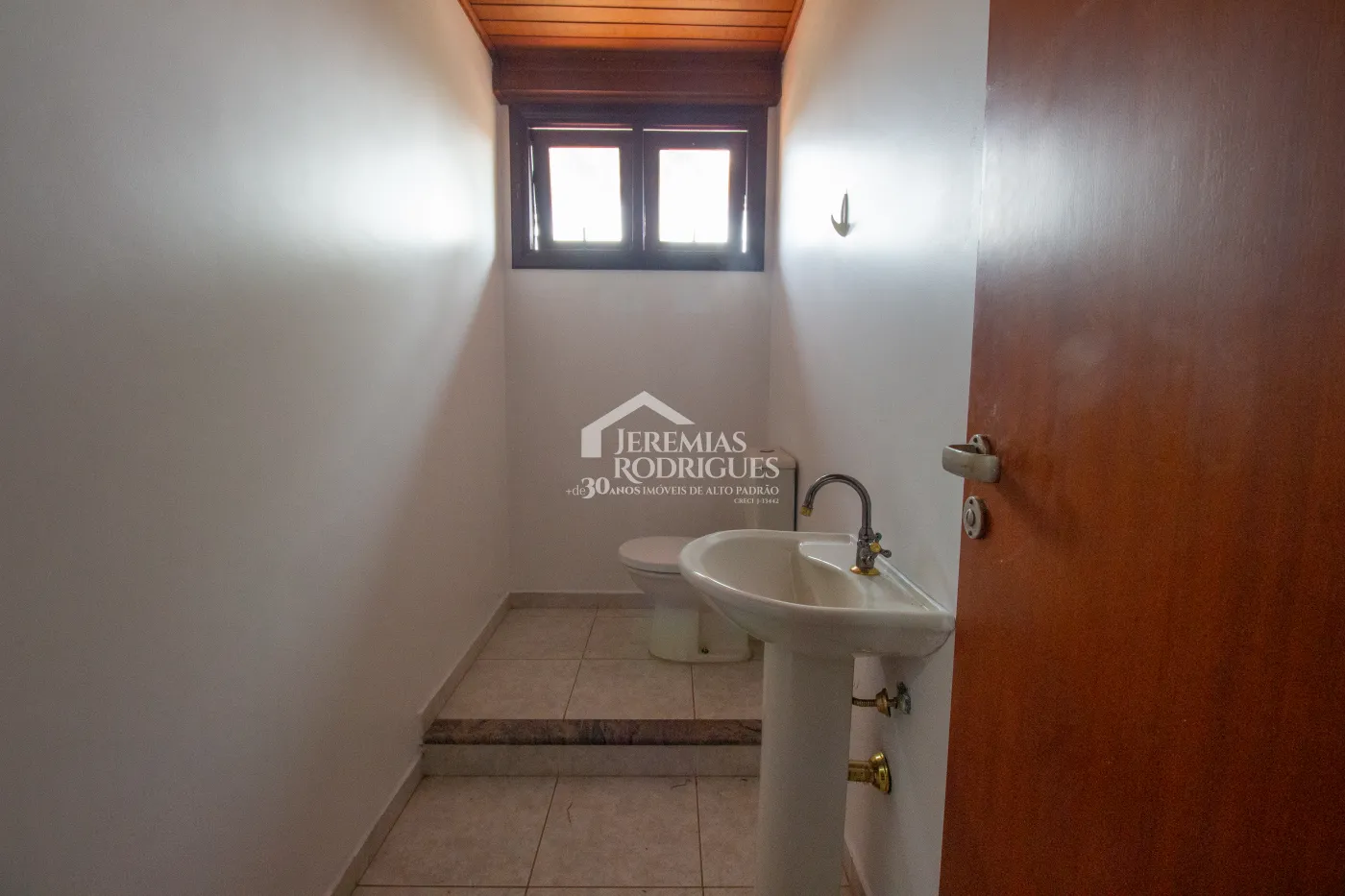 Casa com 4 suítes, 576 m² - Condomínio Village Paineiras - Pindamonhangaba/SP