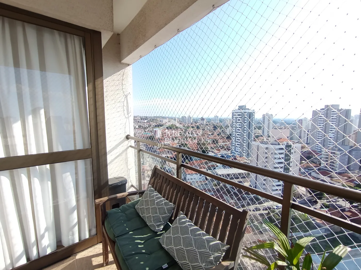 Apartamento à venda com 3 dormitórios no Edifício Jabuticabeiras em Taubaté/SP