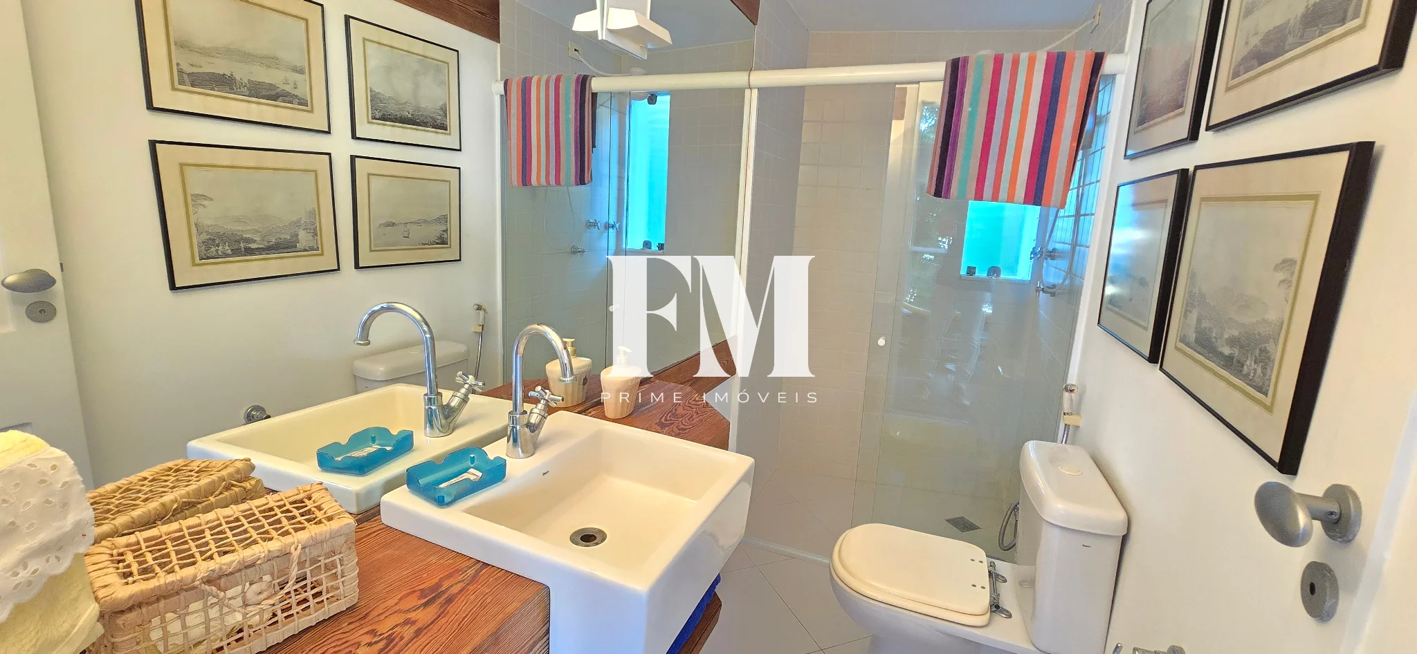 Casa Espetacular a venda na Lagoa | Rua Sacopã | Original 4 Quartos (3 Suítes) | com Piscina e Vista Panorâmica.              e Piscina - foto 17