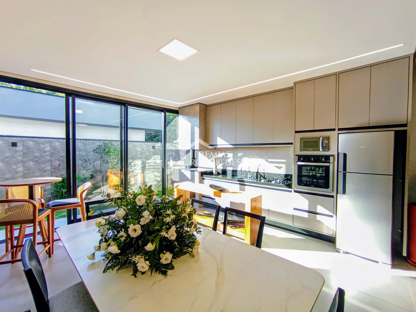 Casa mobiliada e decorada à venda com Exclusividade no Condomínio Cyrella Landscape em Taubaté/SP