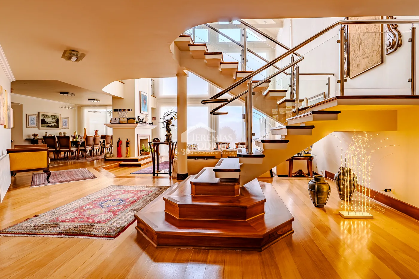 Casa à venda no Parque Pedra do Baú em Campos do Jordão/SP.