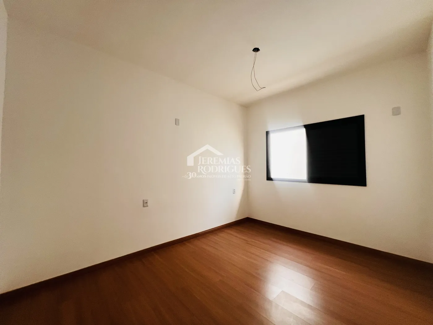 Casa à venda com 3 suítes no Condomínio Campos do Conde I em Tremembé/SP