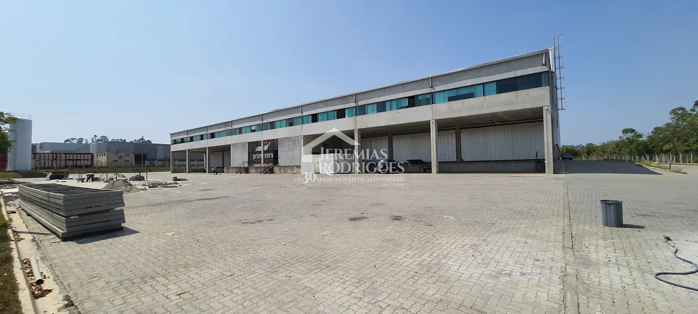 Galpão com 3.560 m² - Parque Empresarial Santa Rita - em Pindamonhangaba/SP.