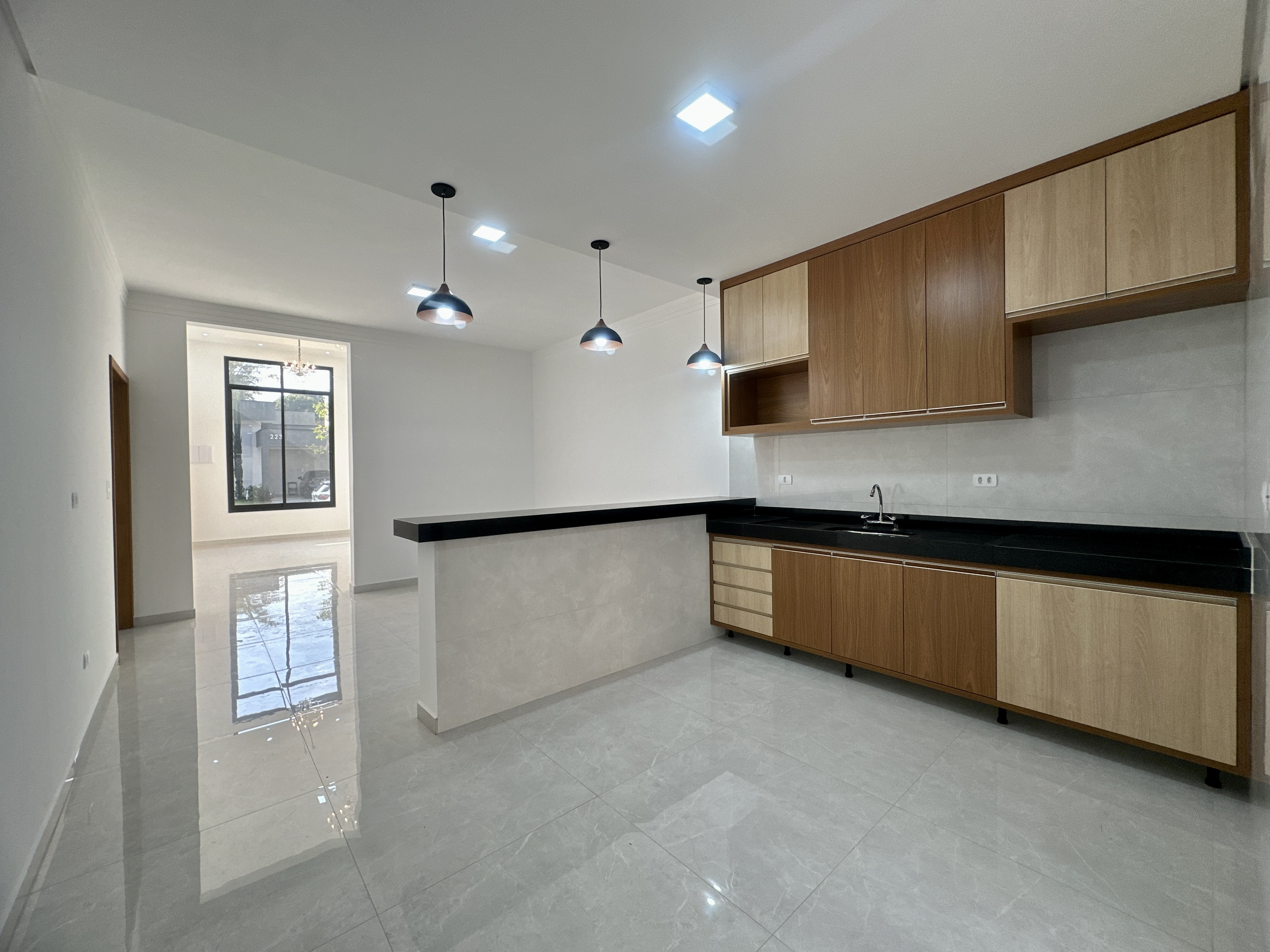 Casa à venda com 3 dormitórios no Condomínio Residencial Tecoara em Taubaté/SP