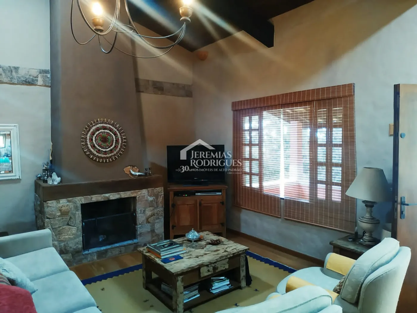 Oportunidade! Casa com 3 dormitórios no Condomínio Chácaras Cataguá em Taubaté/SP