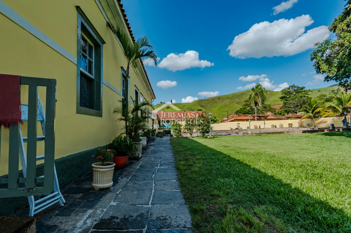 Fazenda à venda com 919,6 hectares em Cachoeira Paulista/SP.