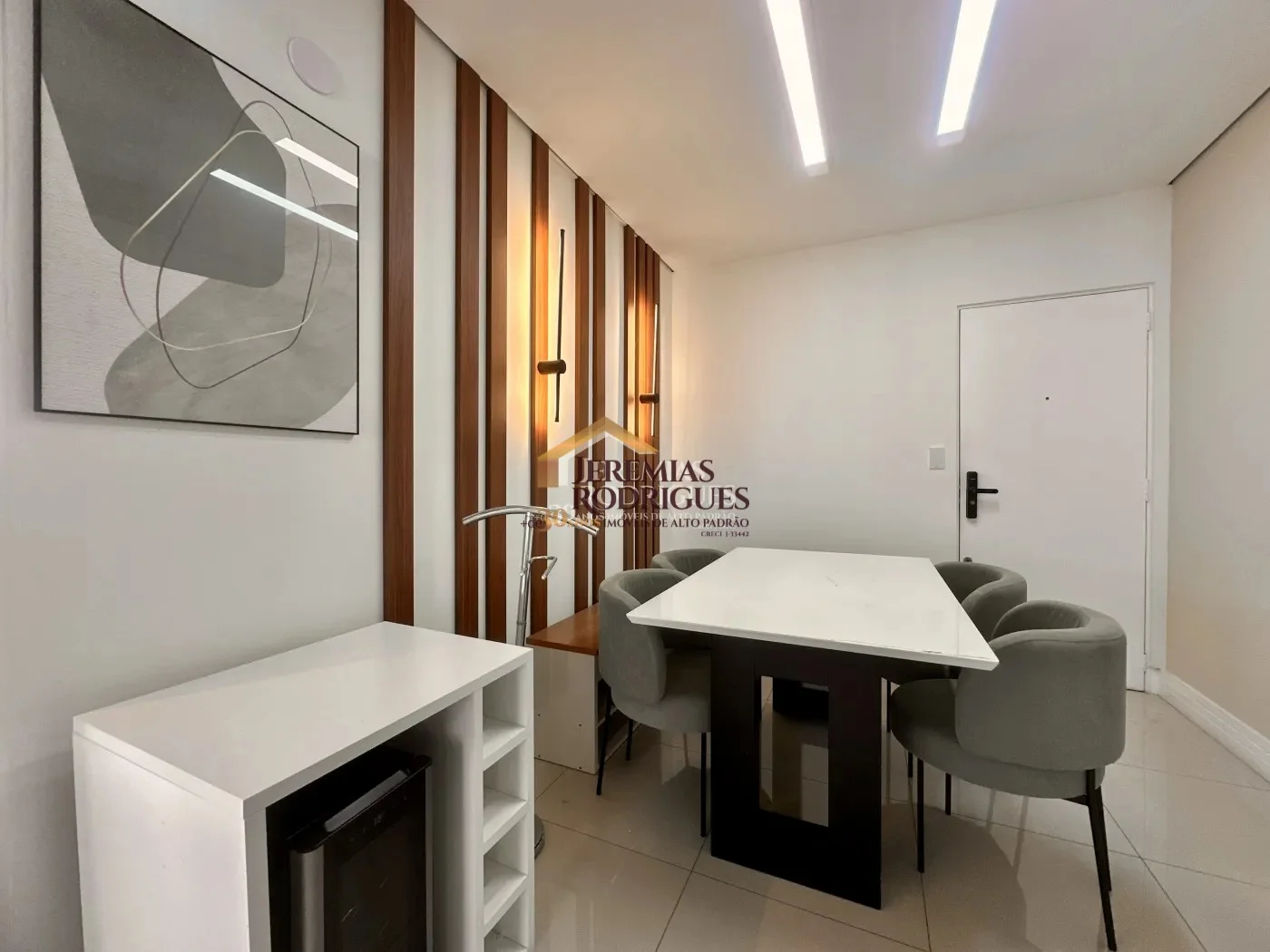 Apartamento mobiliado para venda e locação no Edifício Jabuticabeiras em Taubaté/SP. — foto 4