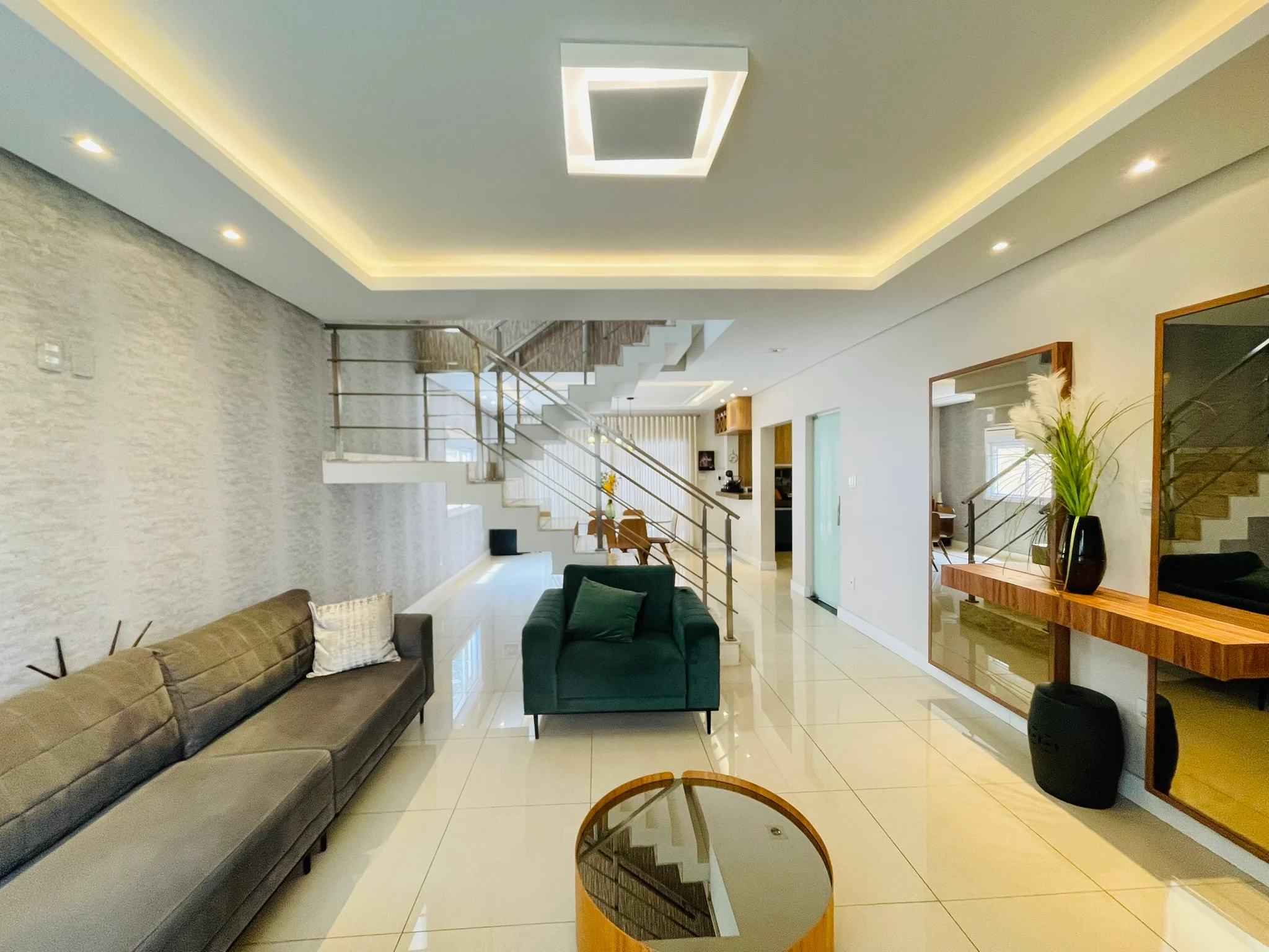 Casa à venda com 3 dormitórios no Condomínio Parque das Araucárias em Tremembé/SP. 