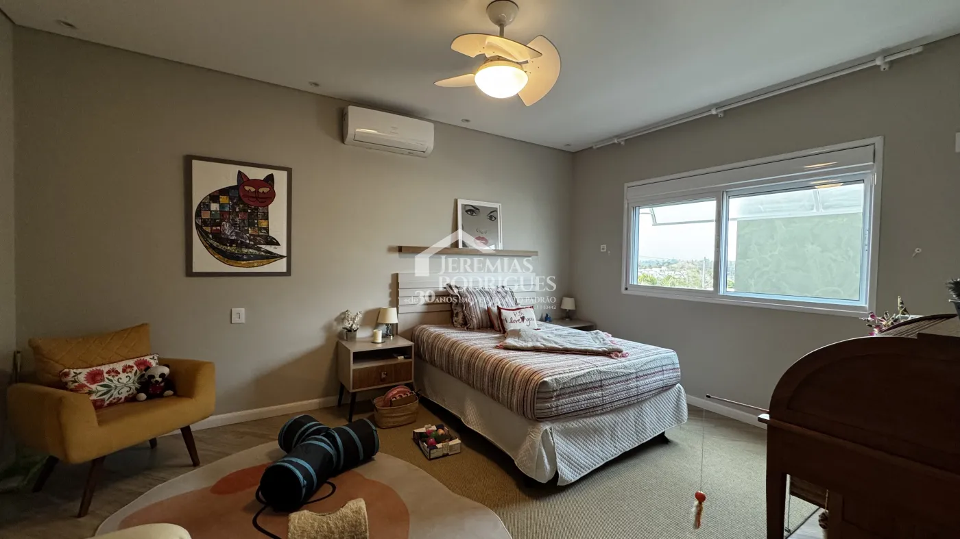 Casa para locação com 3 suítes no Condomínio Reserva dos Lagos em Pindamonhangaba/SP.