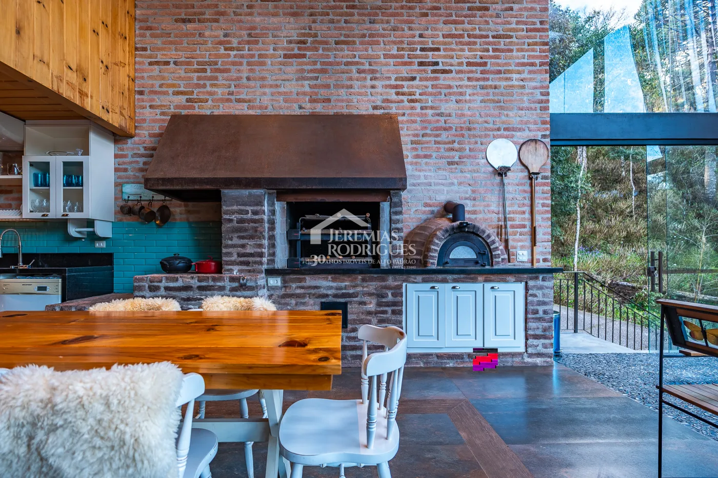 Casa com 7 suítes, 770 m² - Pedra do Fogo - Campos do Jordão/SP.