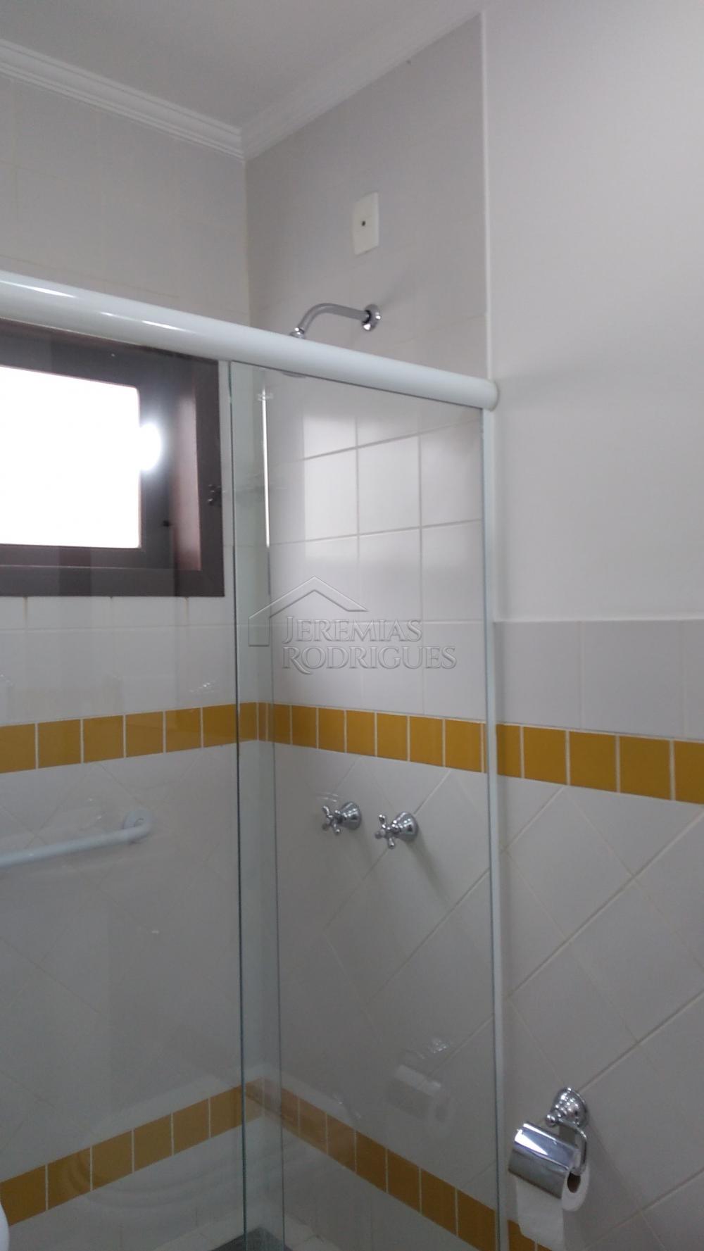 Casa à venda com 4 dormitórios no Condomínio Taubaté Village em Taubaté/SP. 