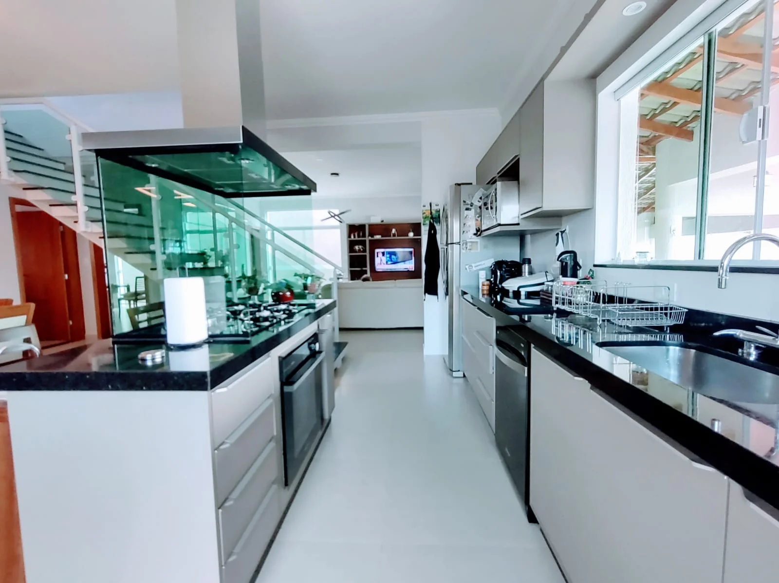 Casa à venda com 3 suítes no Residencial Vargas em Tremembé/SP. 