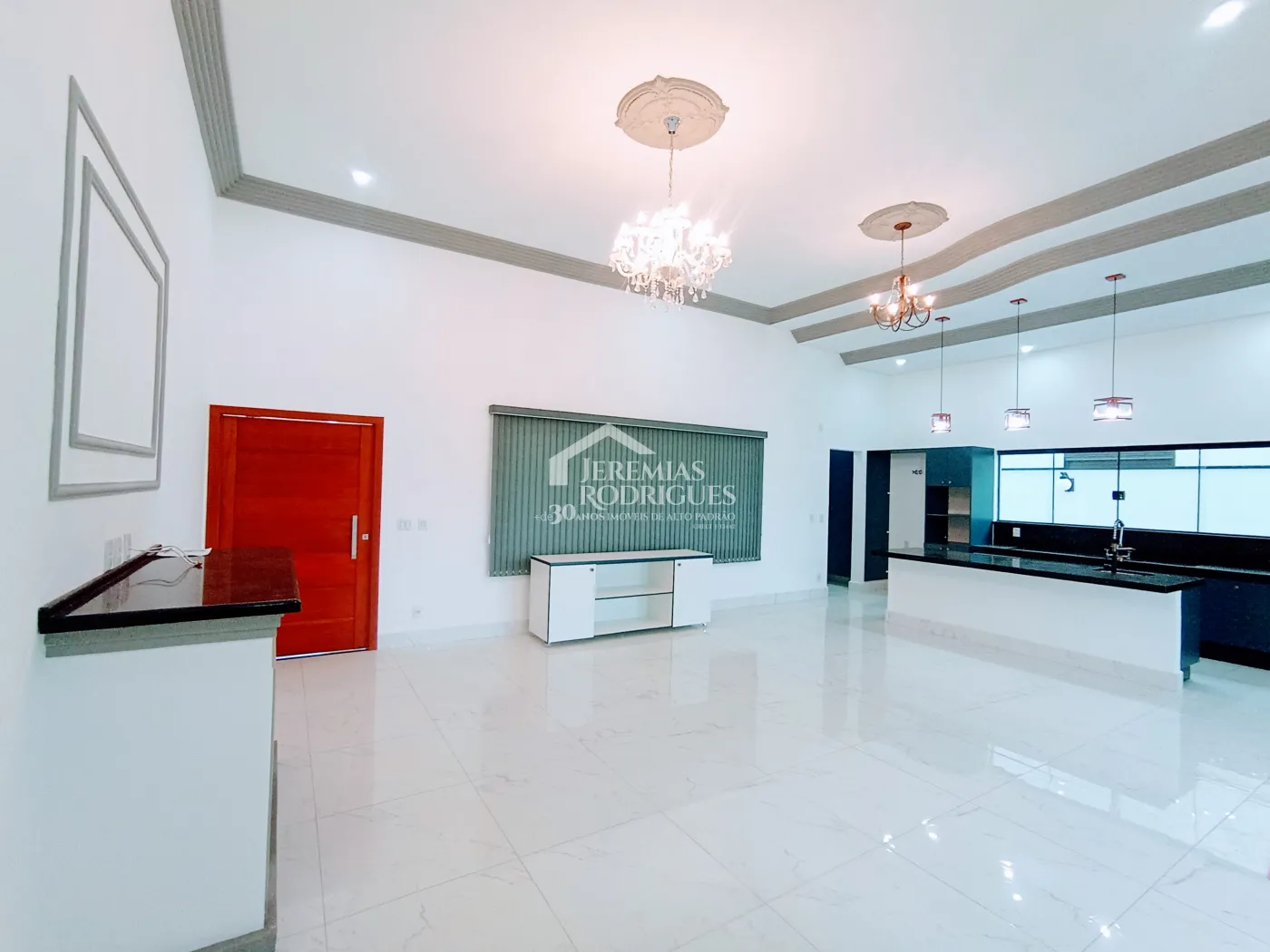 Casa para venda e locação com 3 dormitórios, no Condomínio Colonial Village II em Pindamonhangaba/SP