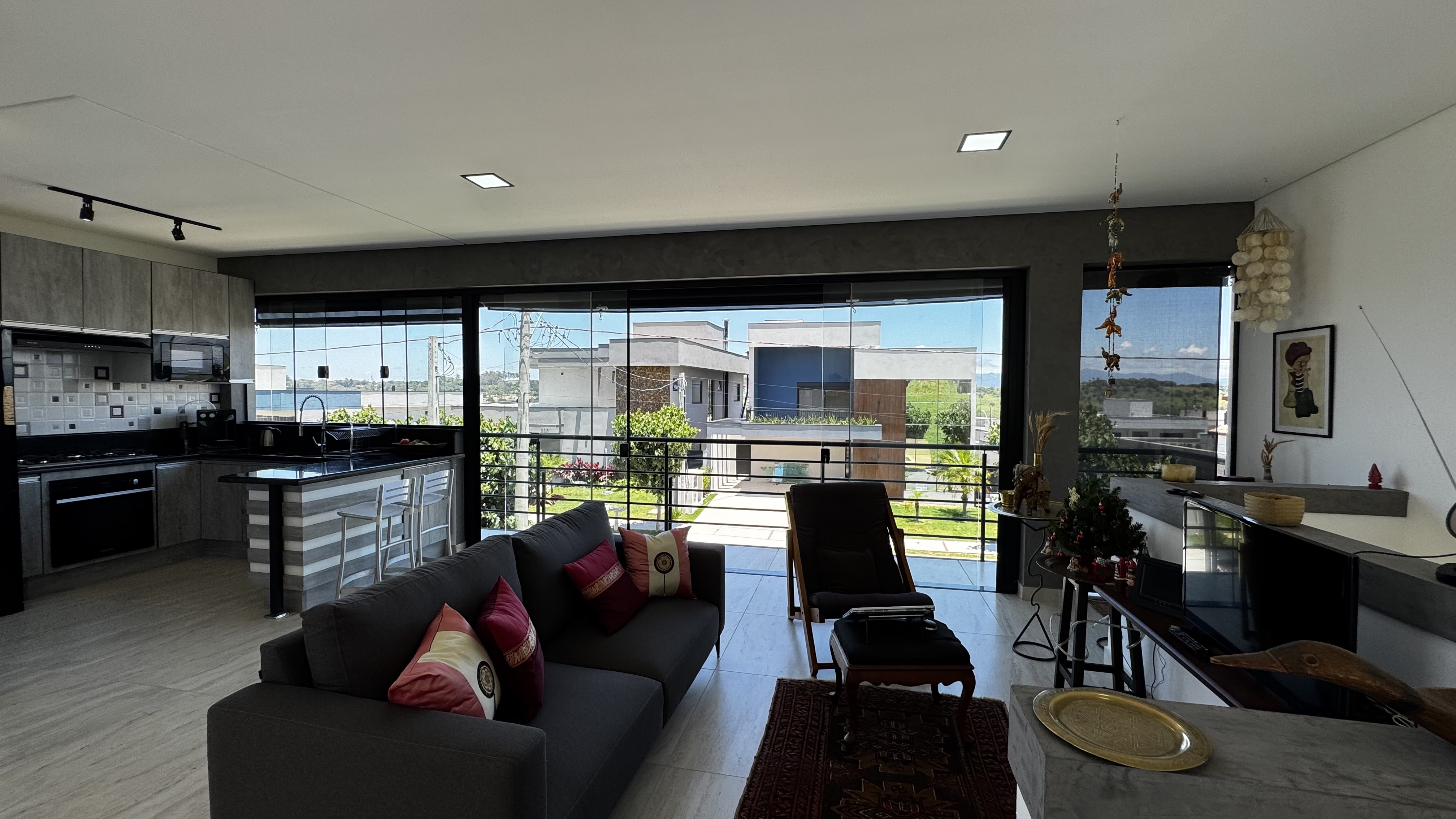 Casa à venda com 3 dormitórios no Condomínio Cyrela Landscape em Taubaté/SP.