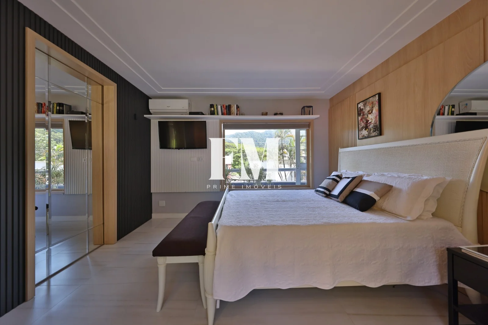 Santa Teresa | 6 Quartos (3 Suítes) | 1.100m² de Terreno com Piscina e Vista para a Natureza - foto 17