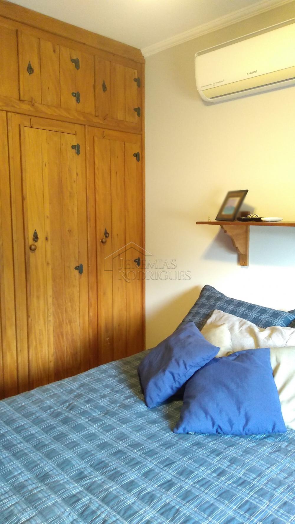 Casa à venda com 4 dormitórios no Condomínio Taubaté Village em Taubaté/SP. 