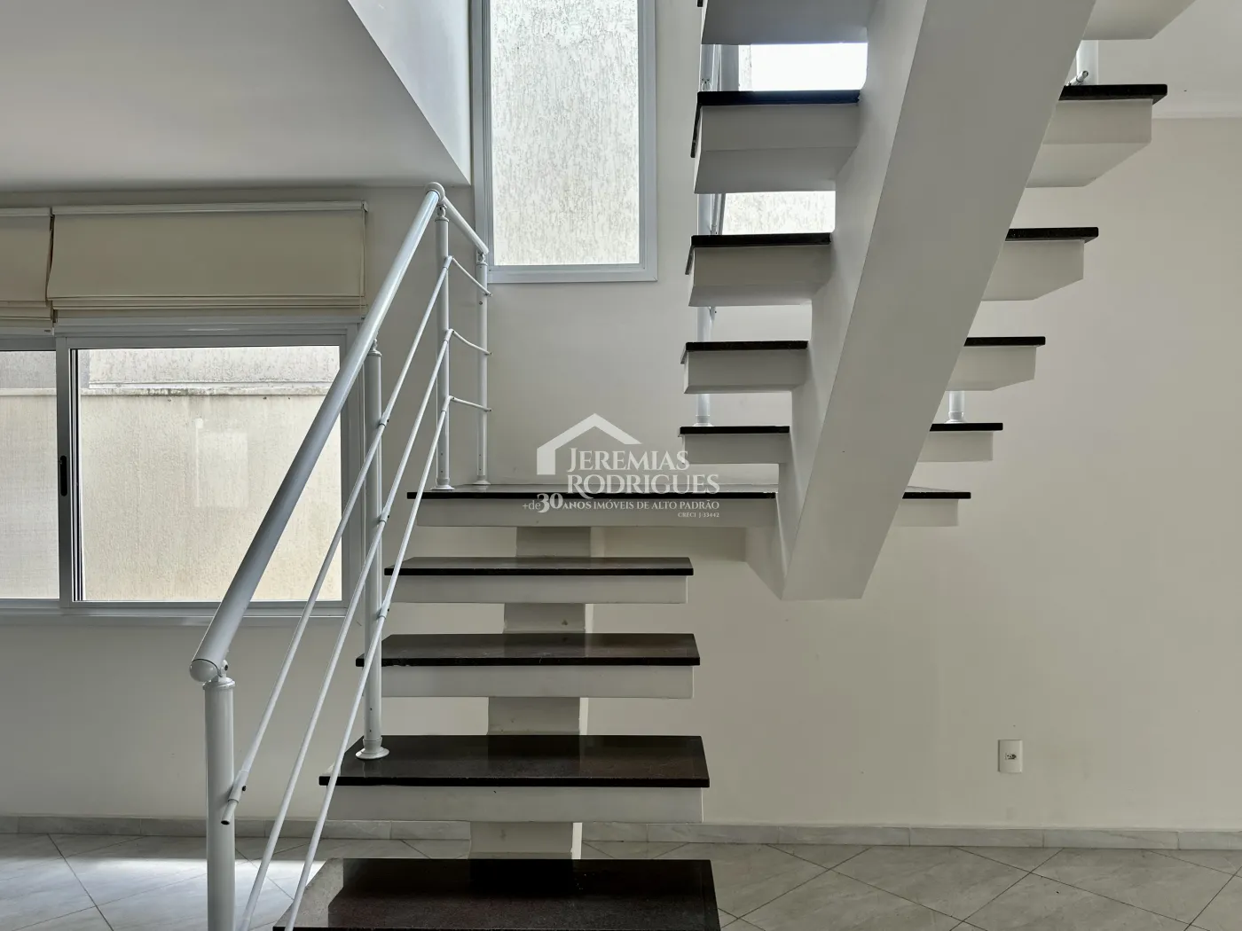 Casa para venda e locação com 4 suítes no Condomínio Campos do Conde II em Tremembé/SP