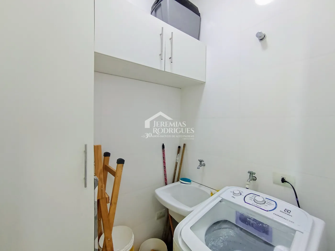Casa para venda com 3 dormitórios no Condomínio Residencial Tecoara em Taubaté/SP