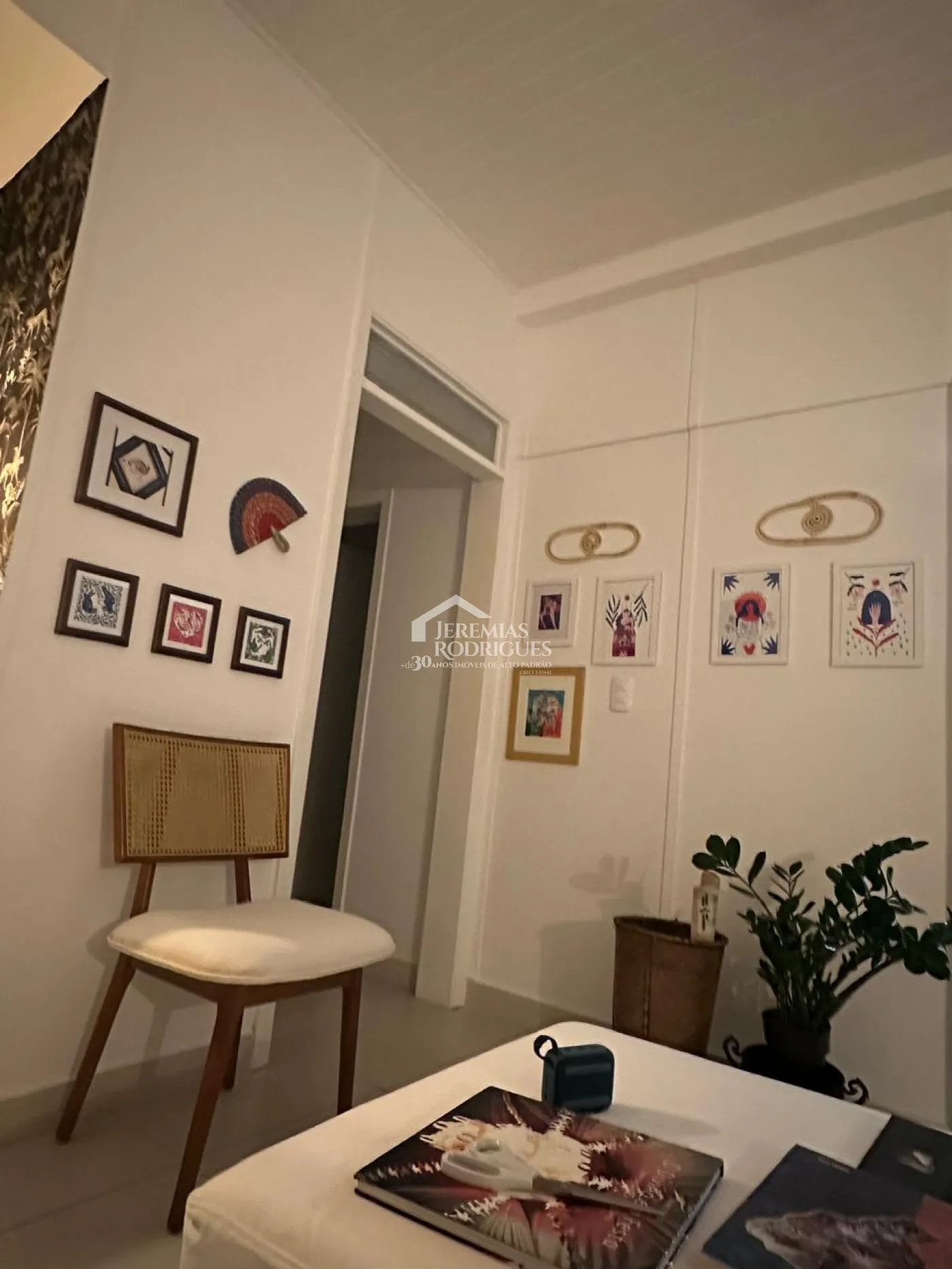 Apartamento duplex à venda com 3 dormitórios, 194 m² no Condomínio Lauro Rezende em Ubatuba/SP.