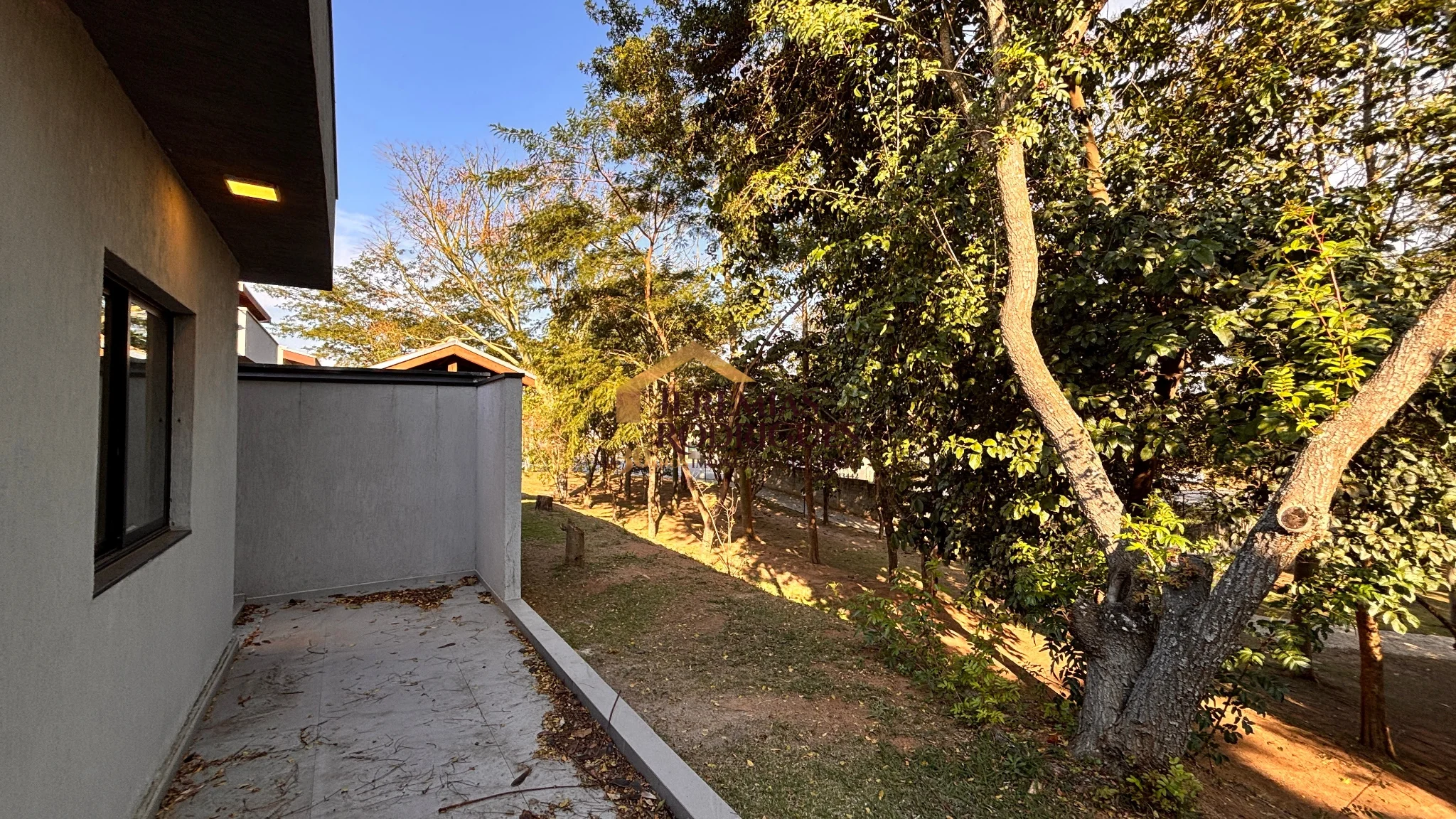 Casa à venda no Condomínio Moema Ville em Pindamonhangaba/SP.