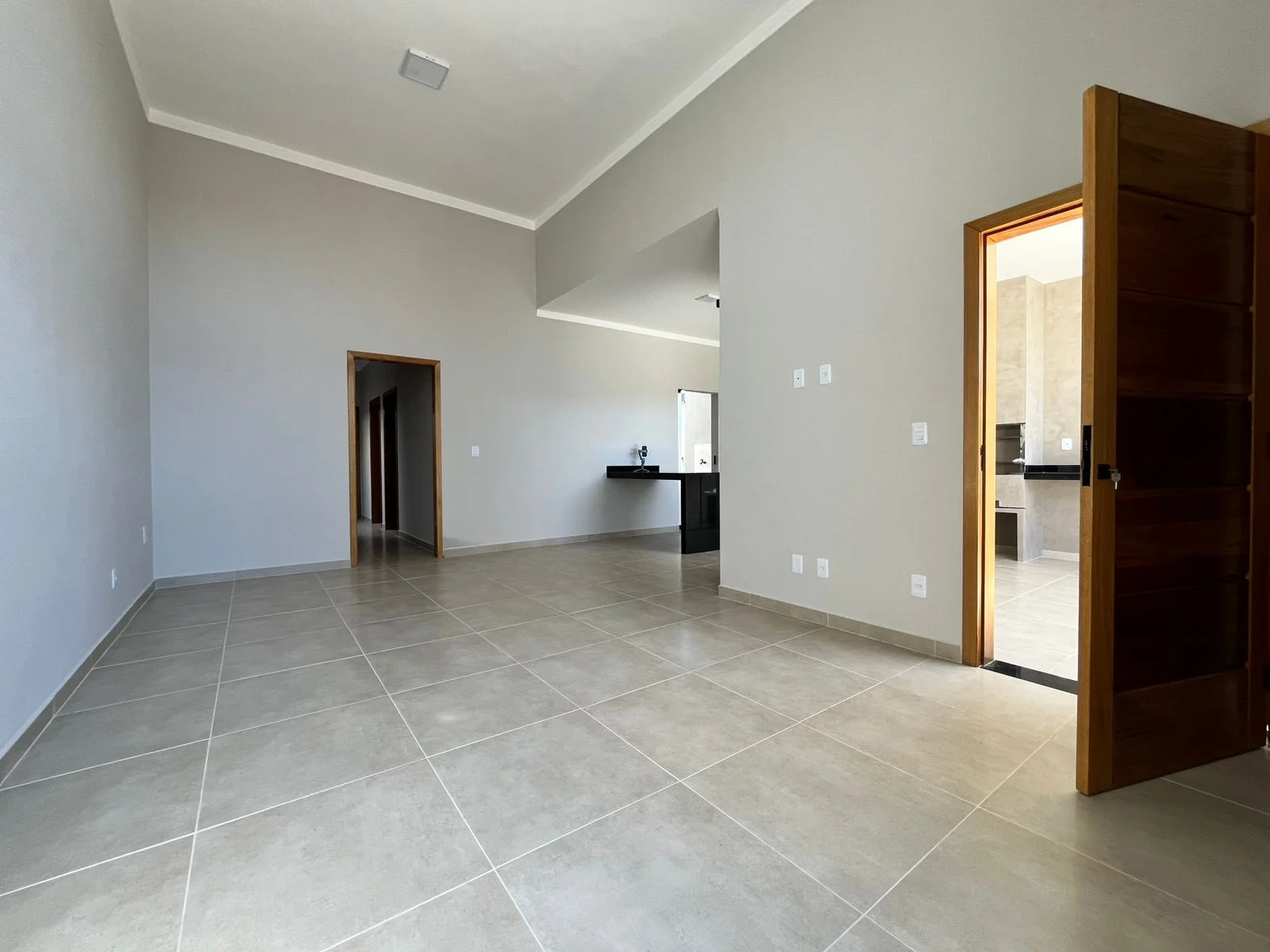 Casa à venda no Santa Clara – 3 quartos, suíte, área gourmet | Pindamonhangaba