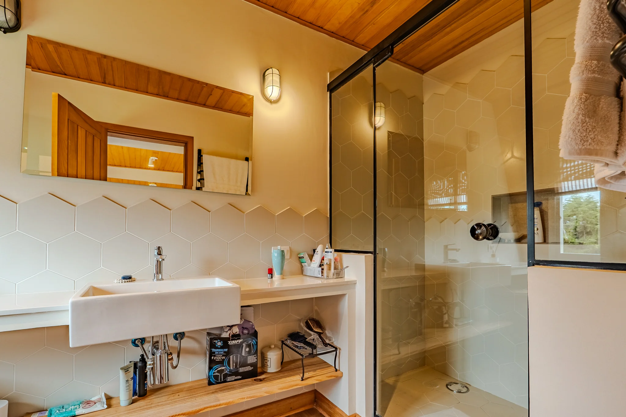 Casa estilo celeiro à venda com 4 suítes no Condomínio Umuarama em Campos do Jordão/SP. — foto 19