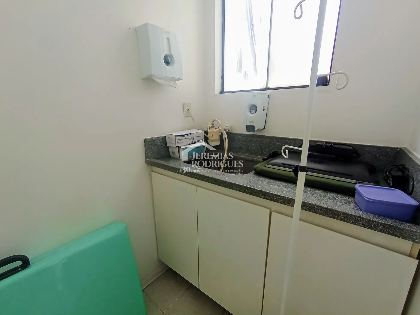 Ponto comercial para venda com 161 m² no bairro São Benedito em Pindamonhangaba/SP