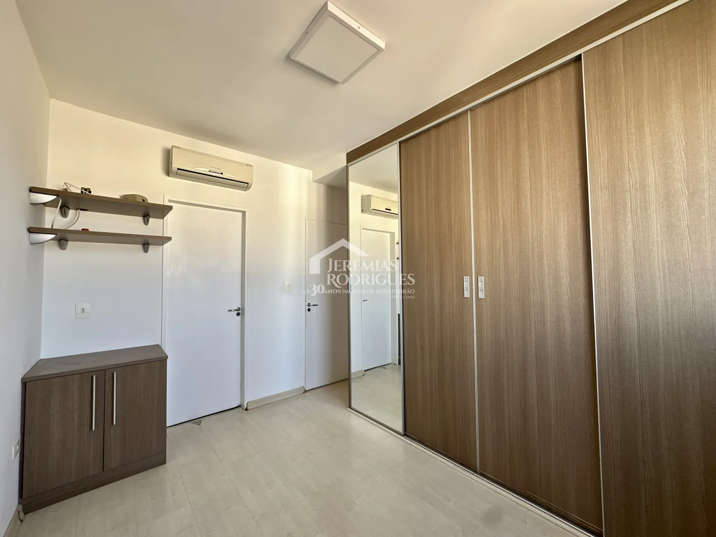 Apartamento com 3 dormitórios, 125 m² - Edifício Jabuticabeiras - Taubaté/SP.
