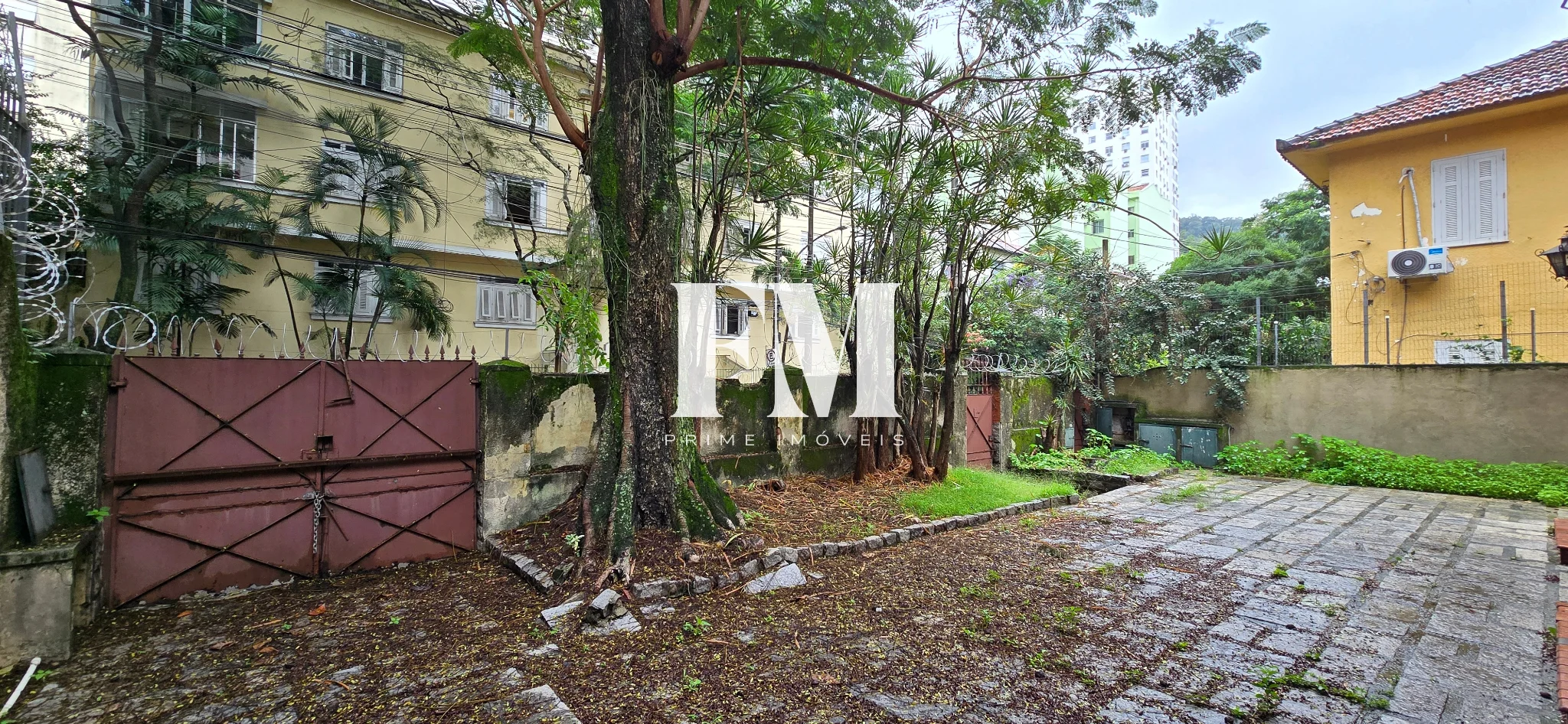 Residência Exclusiva em Centro de Terreno em Laranjeiras - foto 4