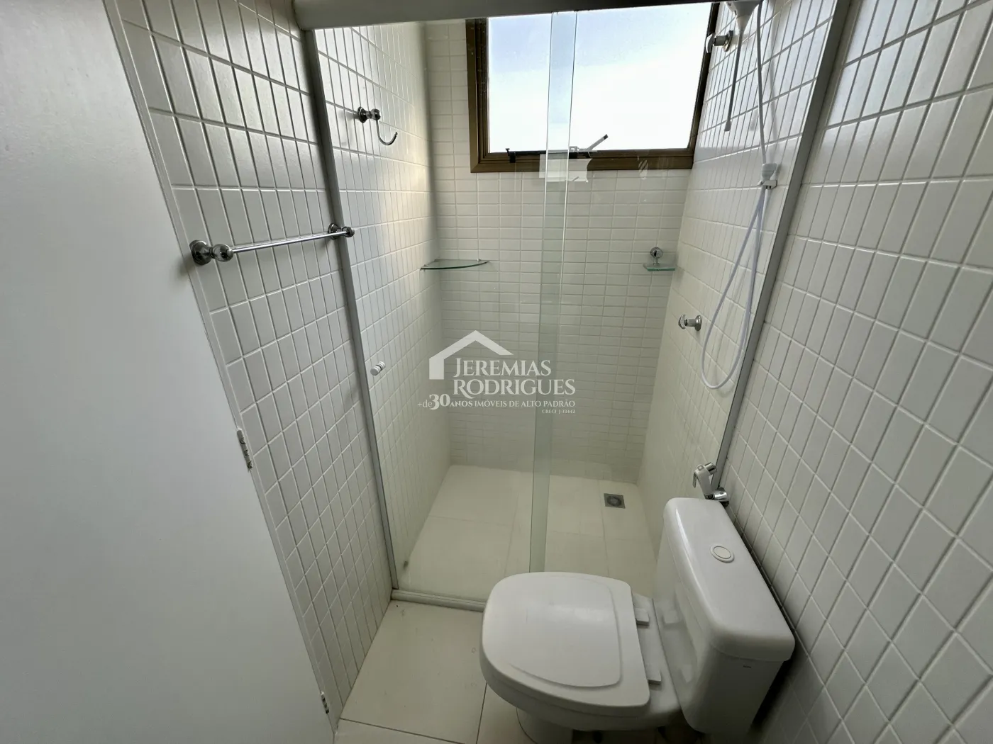 Apartamento com 3 dormitórios, 125 m² - Edifício Jabuticabeiras - Taubaté/SP.