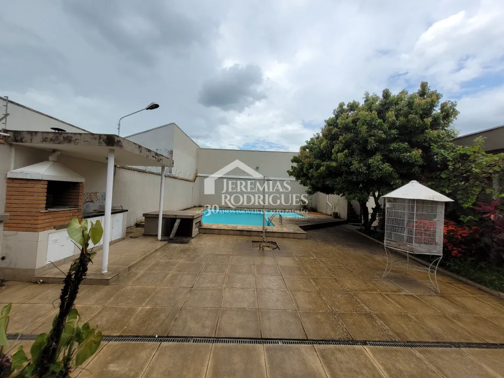 Casa com 3 quartos, 260 m², venda por R$ 1.050.000- Jardim Maria Augusta - Taubaté/SP