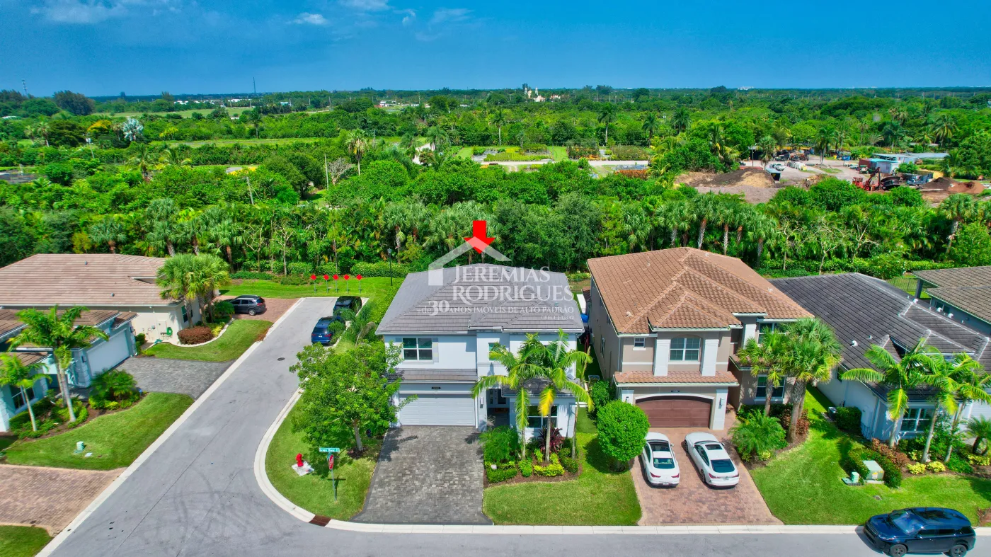 Casa com 4 dormitórios - Condomínio Dakota - Miami/ Flórida