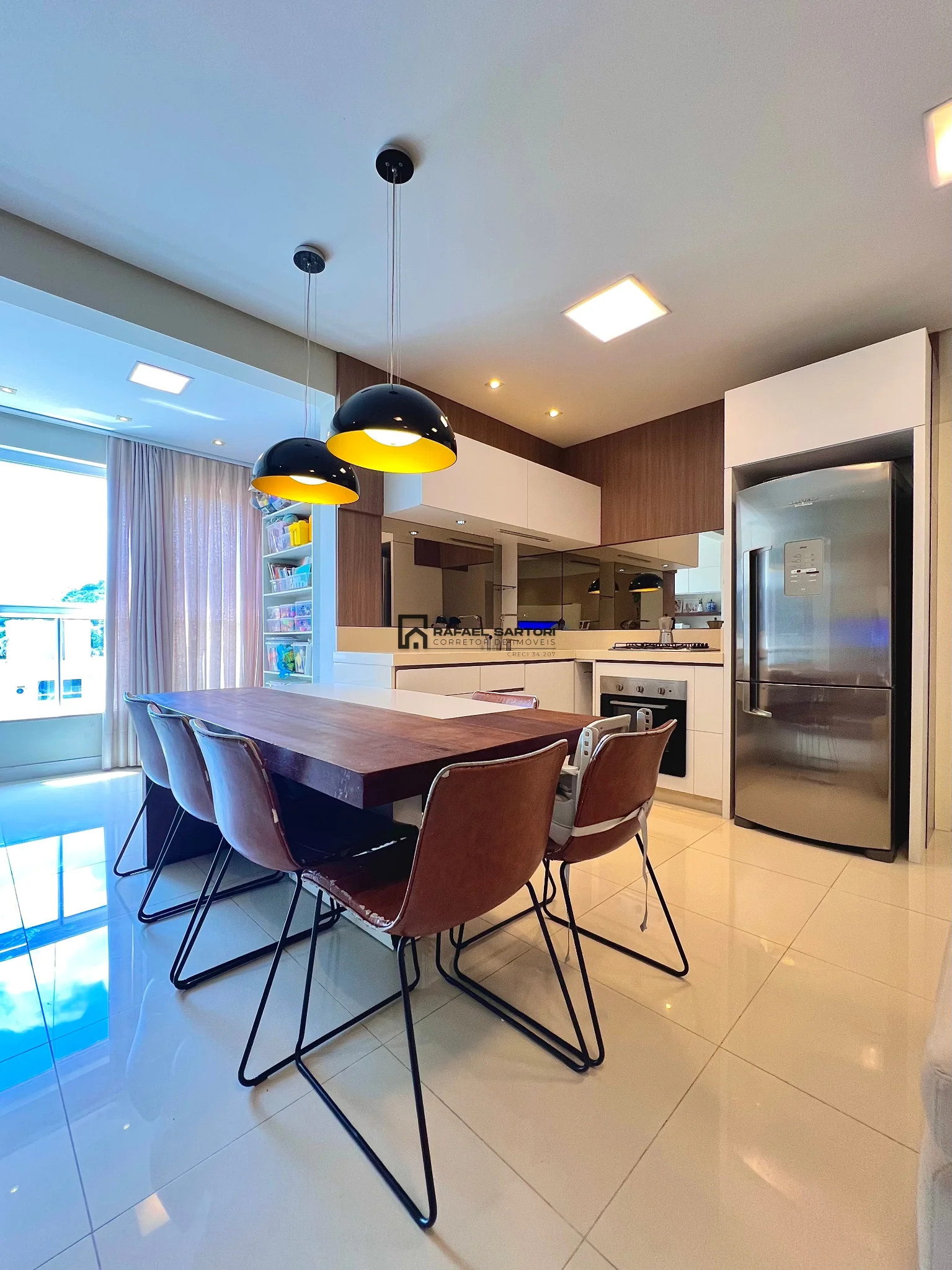 APARTAMENTO MOBILIADO NA DIVISA COM O CENTRO
