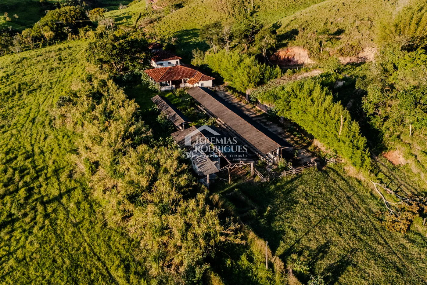 Fazenda à venda com 919,6 hectares em Cachoeira Paulista/SP.